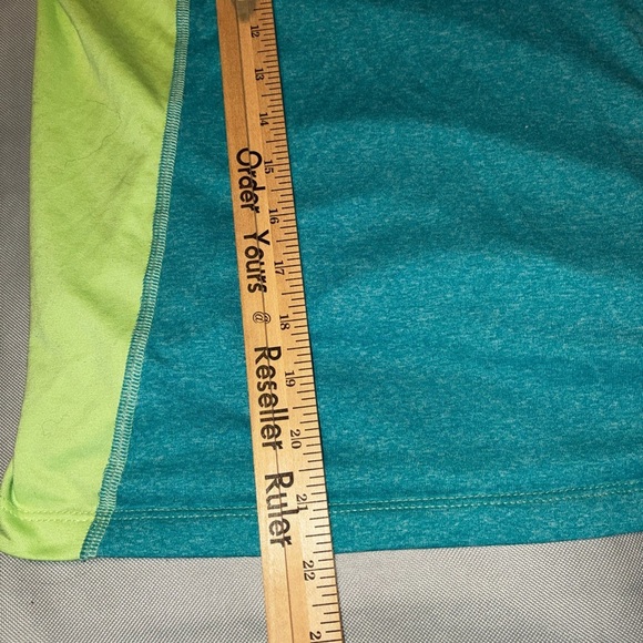 The North Face 14/16 Lightweight Hooded Shirt Girls outdoor color block - Picture 6 of 6